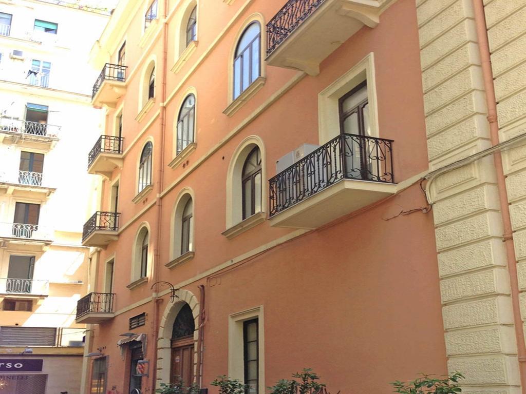 B&B Salerno House Bagian luar foto